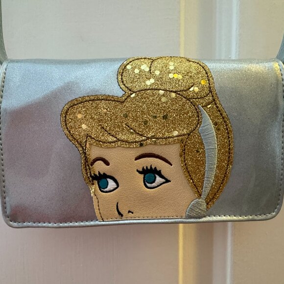 Danielle Nicole x Disney Cinderella Phone Wallet - Picture 1 of 4